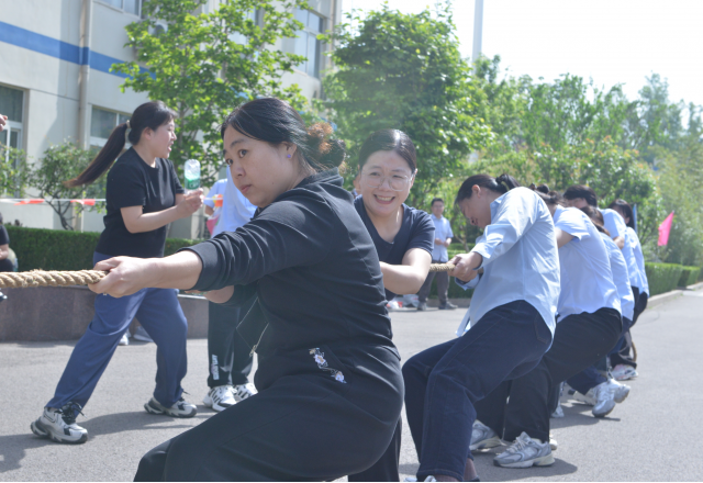 迎五一，展風(fēng)采——新風(fēng)光第二十一屆春季運動會召開